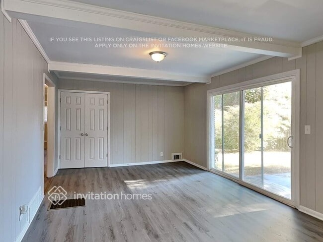 Building Photo - 1804 Timothy Dr SW