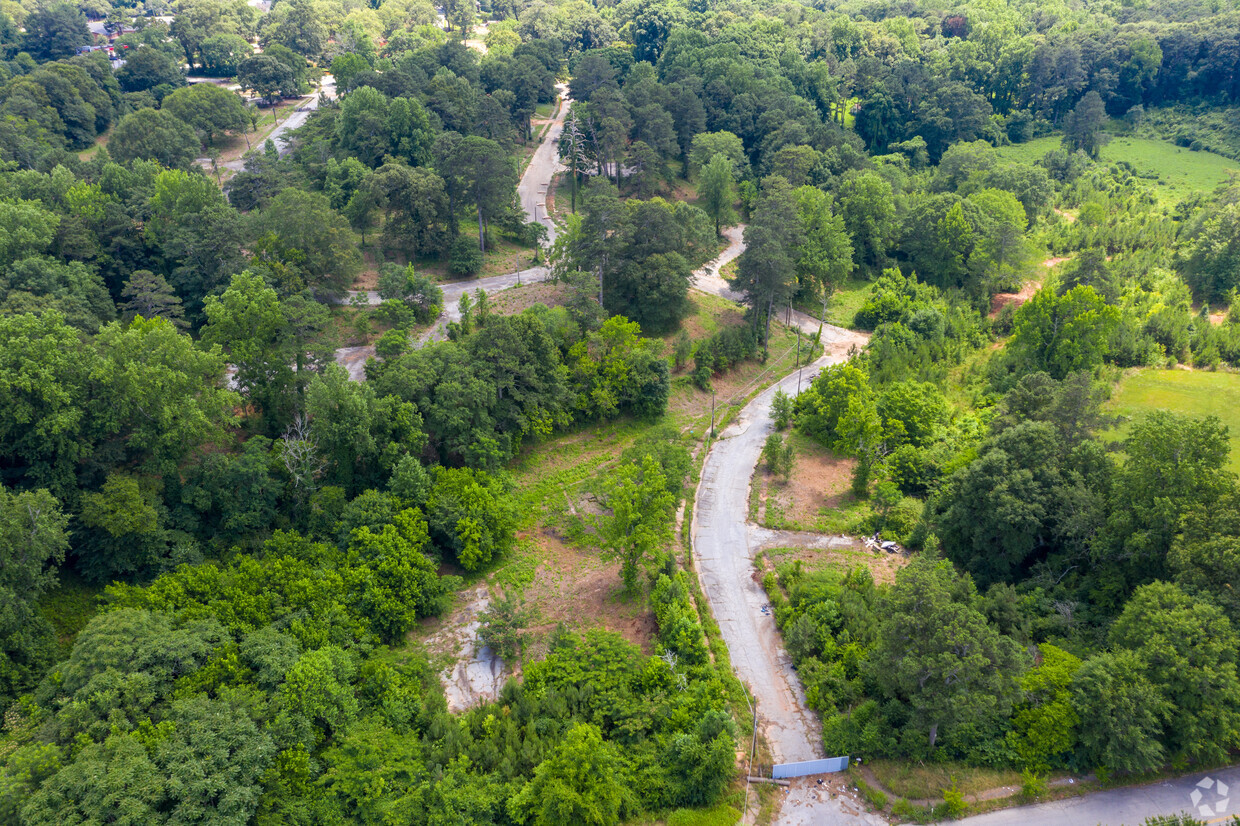 Primary Photo - Chosewood Park Apartments
