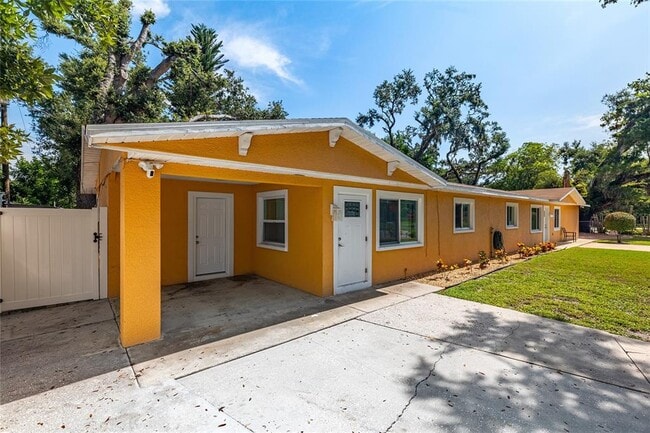 Building Photo - 1731 4th Ave E