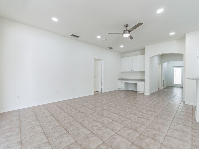 Foto del edificio - 3 Bedroom Single Family Home in Lehigh Acres