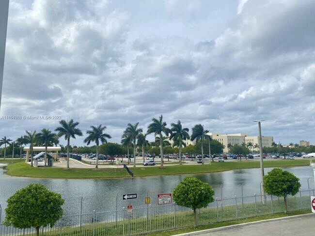 Foto del edificio - 9147 NW 33rd St