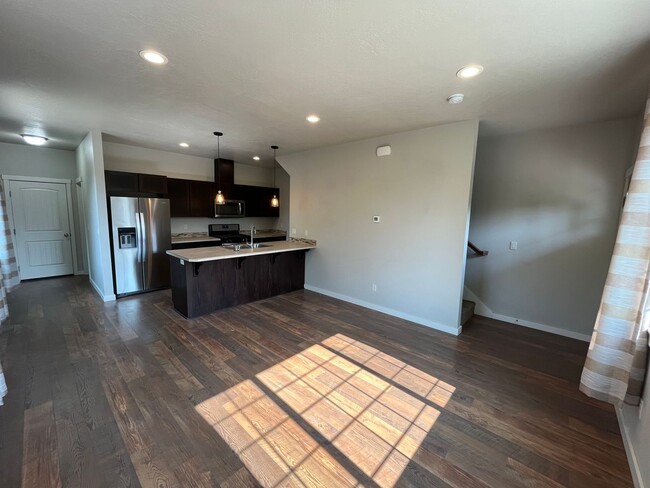 Building Photo - 63159 de Haviland St