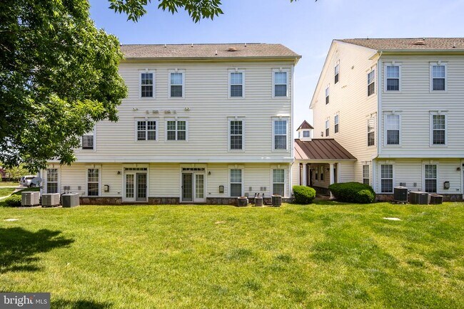 Foto del edificio - 14483 Macon Grove Ln