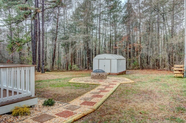 Foto del edificio - 334 Pine Ave