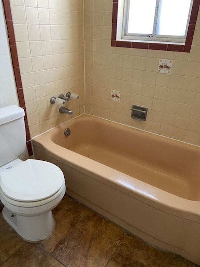 Foto del edificio - 1350 N Craycroft Rd