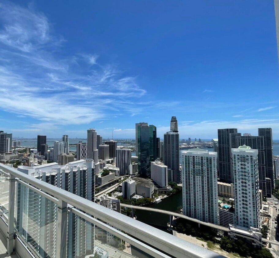 Foto principal - 92 SW 3rd St