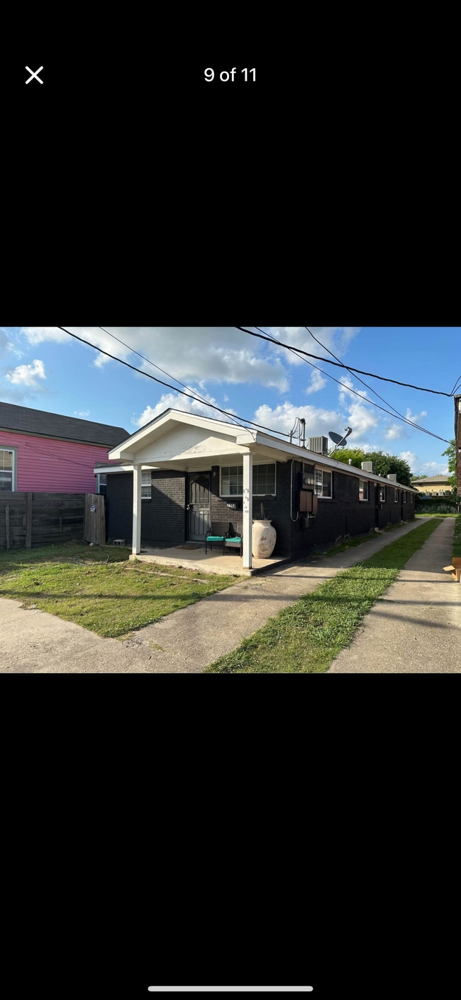 Building Photo - 2523 Saint Ann St