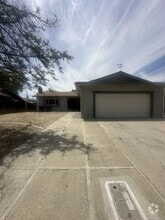Building Photo - 1949 Shushan Dr