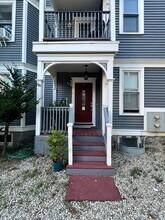 Building Photo - 88 Day St