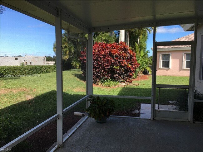 Foto del edificio - 4 br, 2 bath House - 2685 SE 4th Pl