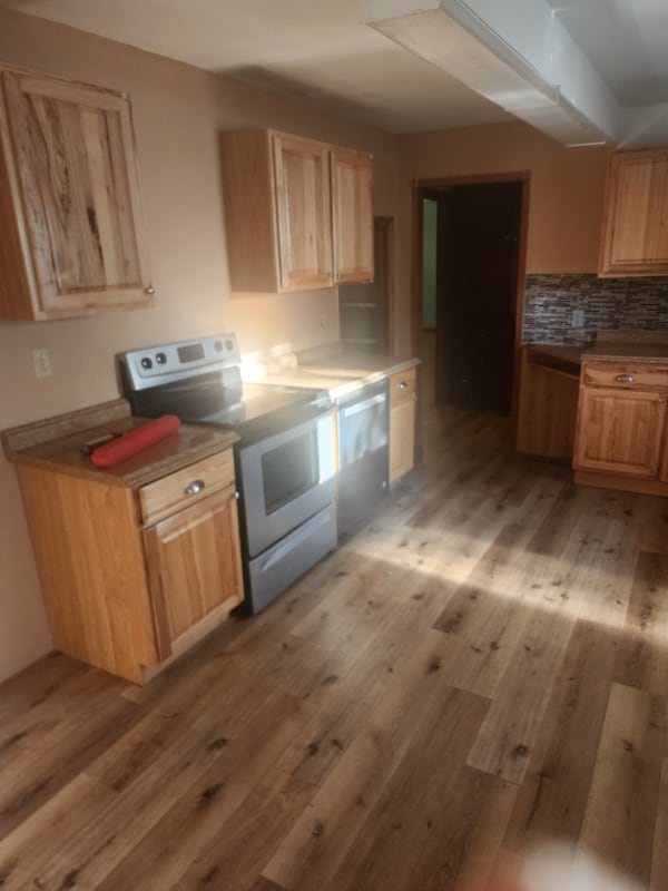 Building Photo - 308 N Miles Ave
