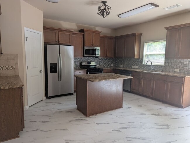Foto del edificio - 355 Fowler Springs Ct