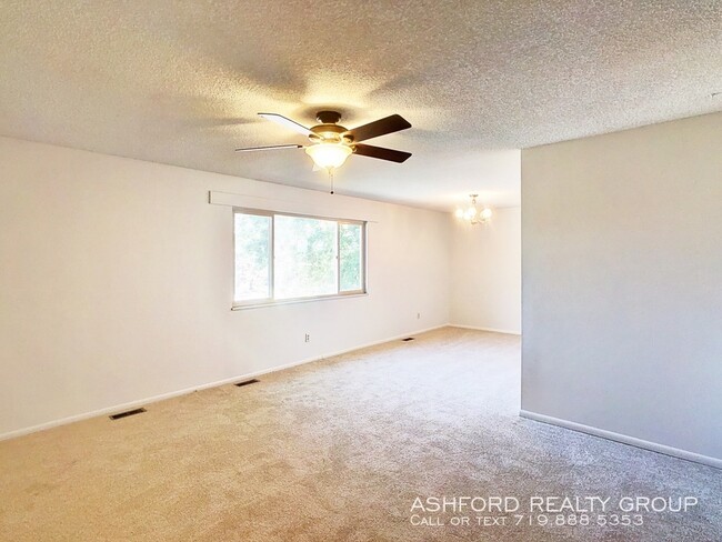 Building Photo - 7515 Deer Trail