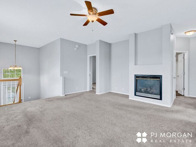 Foto del edificio - Charming 3 bedroom, 2 bathroom Duplex with...