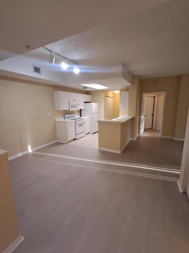 Building Photo - 2807 Veronia Dr