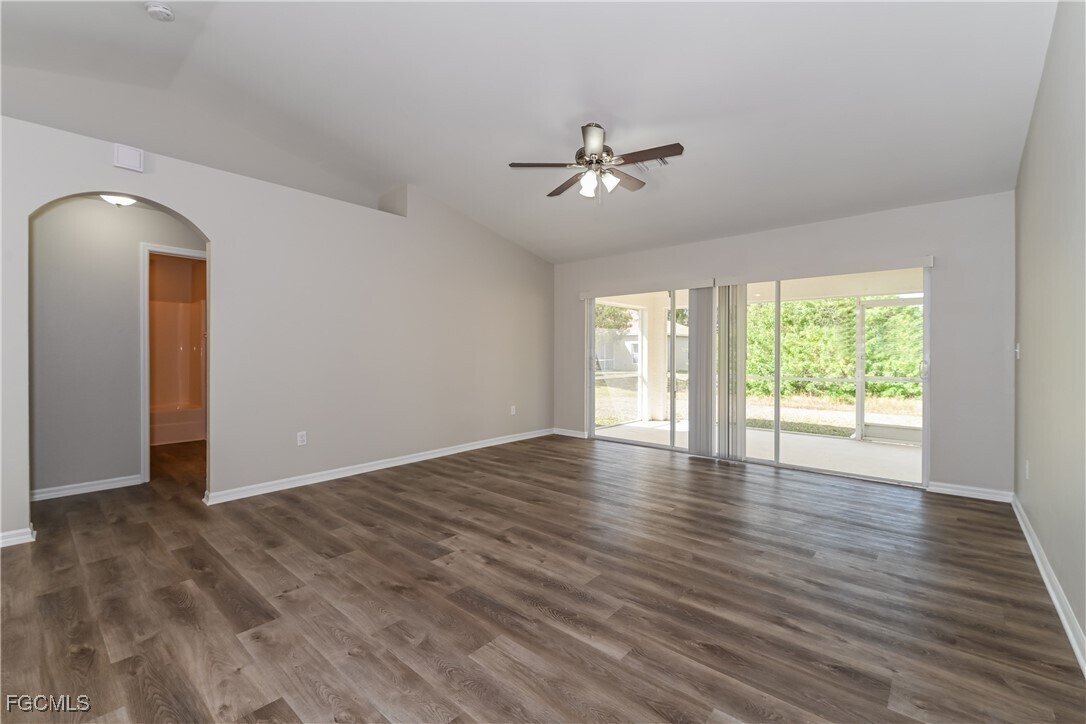 Foto principal - 1220 NW 26th Ave