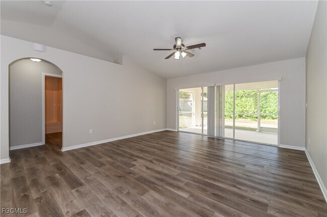 Foto del edificio - 1220 NW 26th Ave