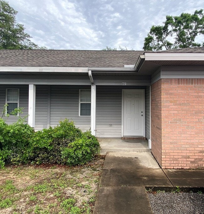 Building Photo - 851 Radford Ct
