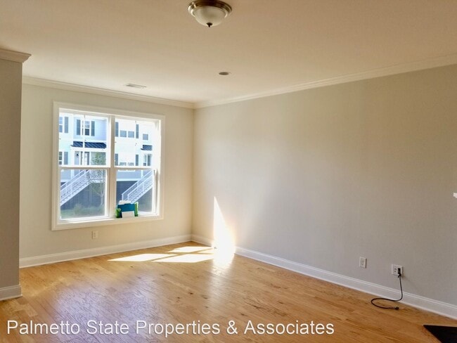 Building Photo - 3 br, 2.5 bath House - 1566 Prince Edward ...