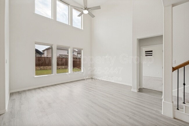 Building Photo - 16712 Hidden Cove Dr