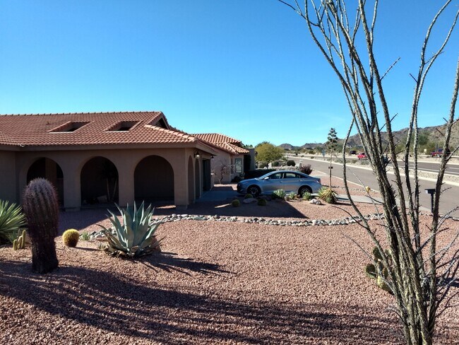 Foto del edificio - 15619 E Palisades Blvd