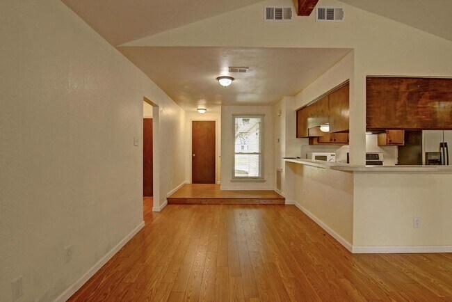 Foto del edificio - 11401 Woodway Creek Dr
