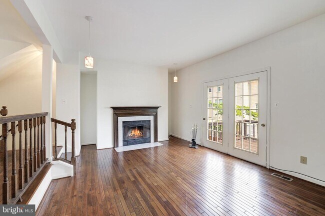 Building Photo - 9632 Sutton Green Ct