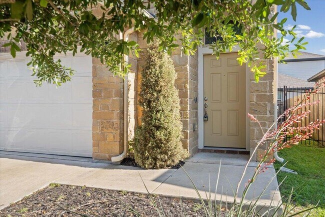 Foto del edificio - 9703 Sunny Swan Ct