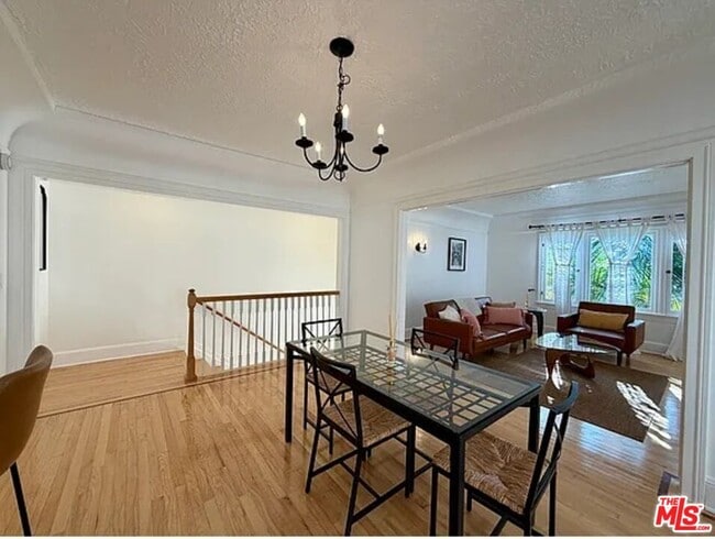 Building Photo - 837 5th St