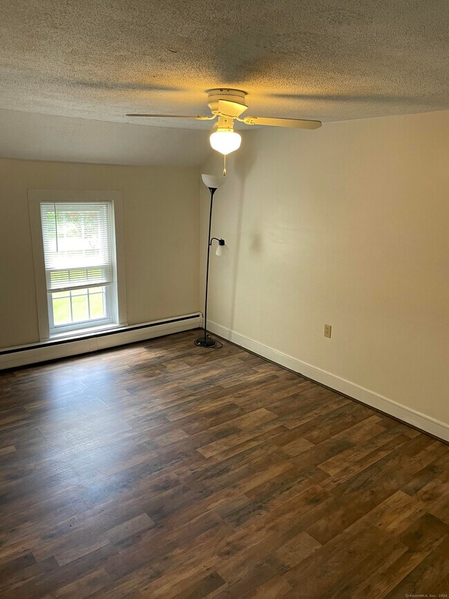 Building Photo - 12 Huntington Rd