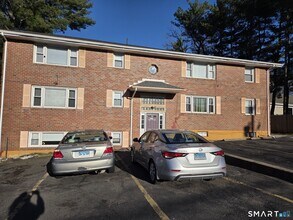 Building Photo - 2015 Corbin Ave
