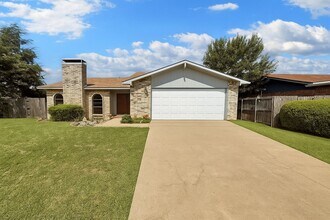 Building Photo - 7612 Nutwood Pl