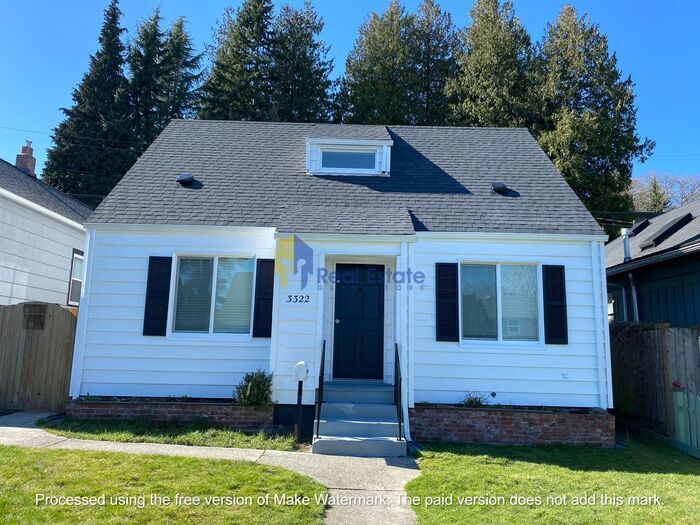 Primary Photo - 1 Bed 1 Bath Duplex Everett