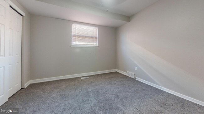 Building Photo - 2037 Beyer Ave