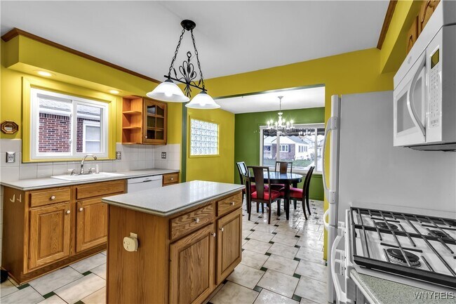 Foto del edificio - 179 Hamilton Blvd