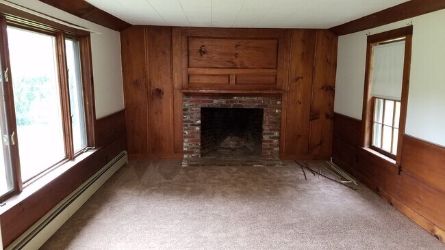 Foto del edificio - 2 Bed, 1 Bath Ranch on Beautiful Property