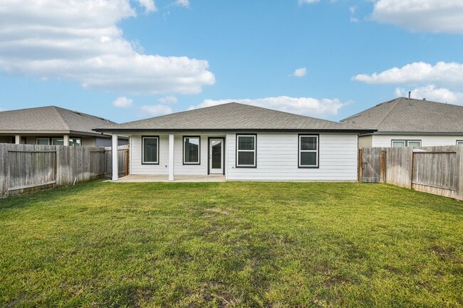 Building Photo - 8011 House bank Ln