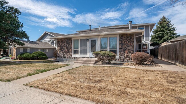 Foto del edificio - Updated ranch style condo in Vista Grande