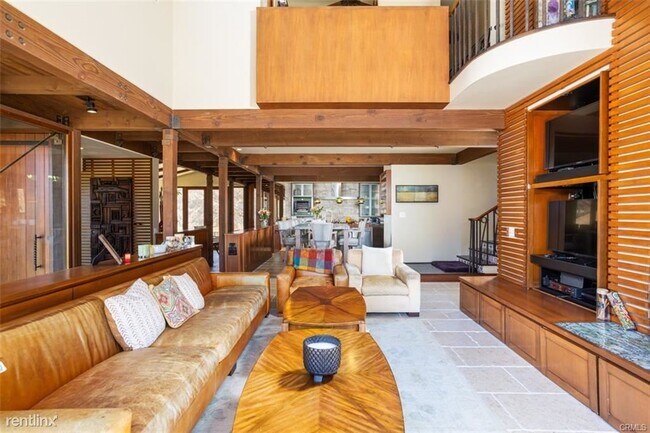 Building Photo - 4 br, 5 bath House - 345 Emerald Bay