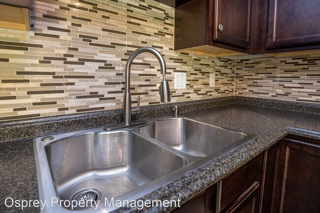 Foto del edificio - 3 br, 1.5 bath House - 3393 Lakecrest Rd