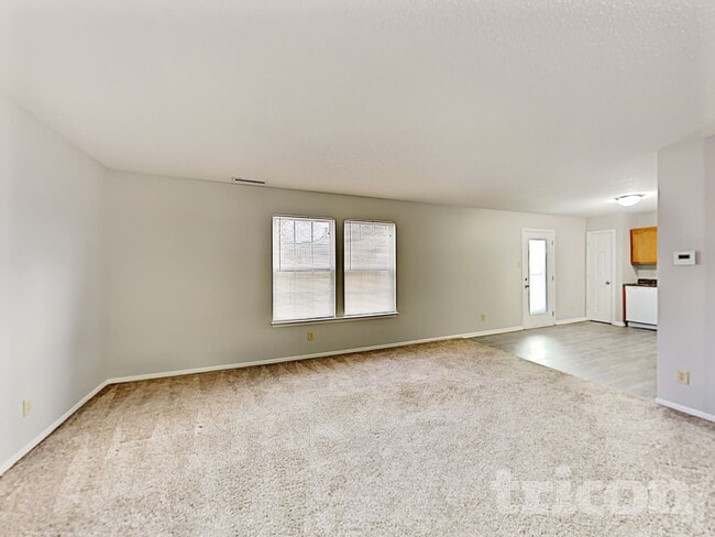 Foto del edificio - 14674 Fawn Hollow Ln
