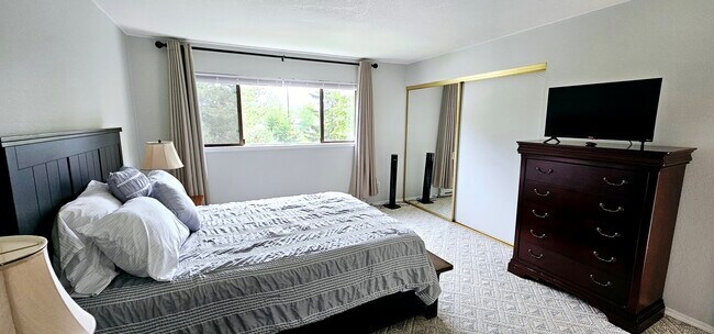 Foto del edificio - 2224 Glacier St