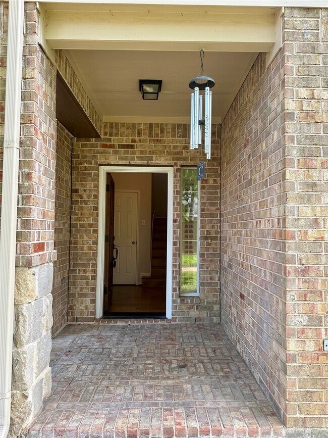 Foto del edificio - 13559 Fawn Lily Dr