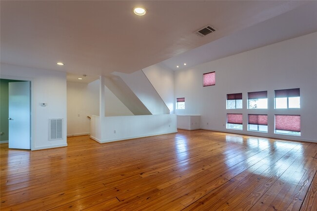 Foto del edificio - 1424 Bailey St