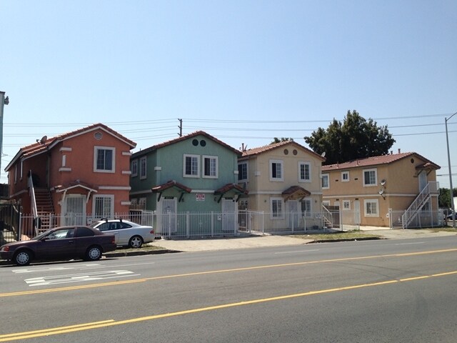 Foto principal - 9201-9271 S Central Ave