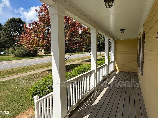 Photo - 1321 Center St House