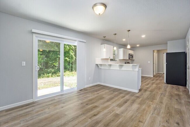 Foto del edificio - 2808 Sanderling Ct SE