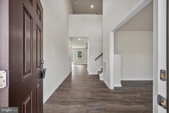 Building Photo - 106 Mate Ct