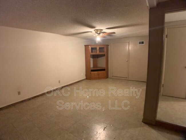 Foto del edificio - 1029 SE 40th St