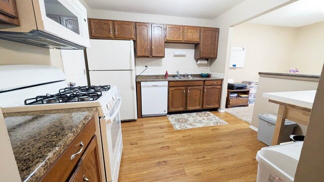 Building Photo - 602 Hanover Ct